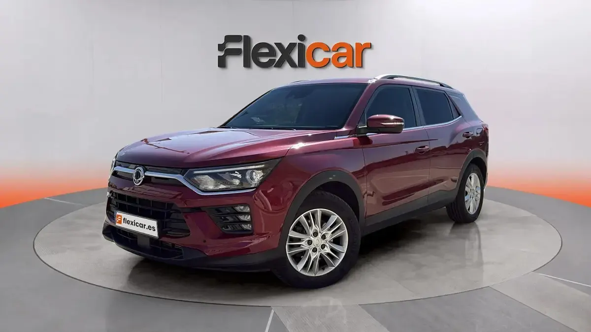 Usado SsangYong Korando Limited 136 CV (100 kW) 2020 Granate SUV