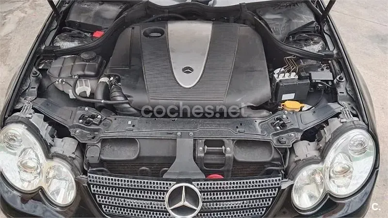Usado Mercedes C220 143 CV (105 kW) 2003 Negro Berlina