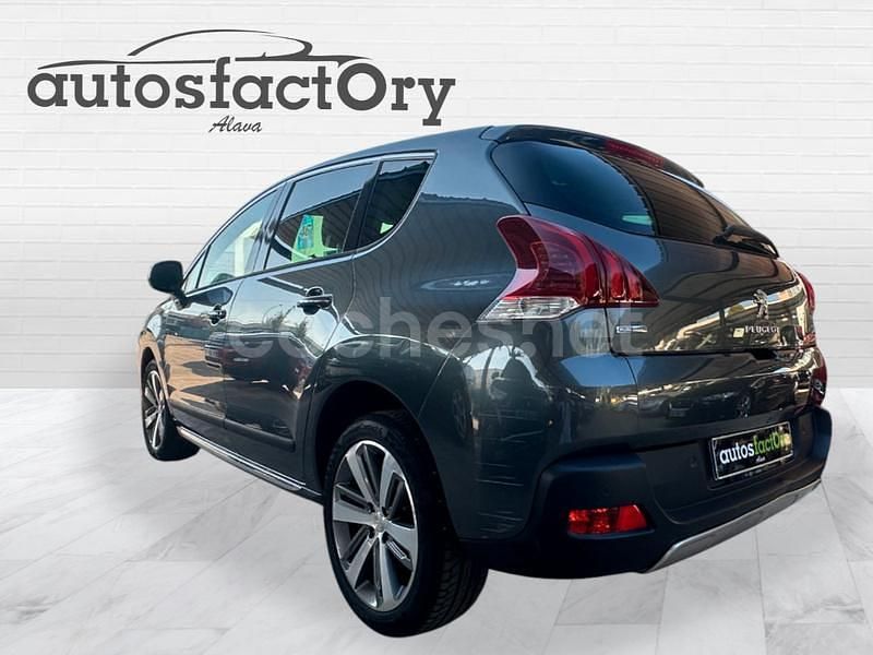 Usado Peugeot 3008 Allure 130 CV (95 kW) 2016 Negro Berlina