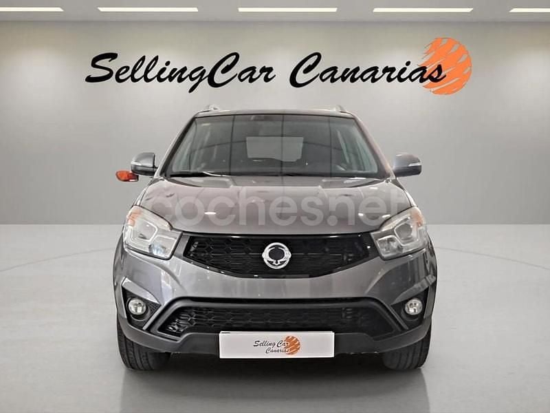 Usado Ssangyong (KGM) Korando 149 CV (109 kW) 2014 Gris / plata SUV