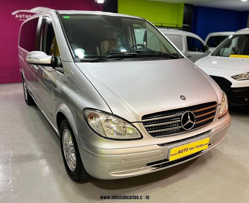 Usado Mercedes Viano 204 CV (150 kW) 2008 Gris / plata Monovolumen