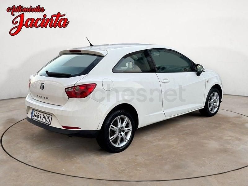 Usado Seat Ibiza SC Reference 90 CV (66 kW) 2011 Blanco Utilitario