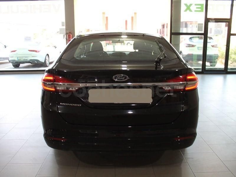 Usado Ford Mondeo Titanium 150 CV (110 kW) 2019 Negro Berlina