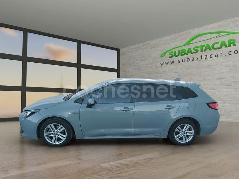 Gris / plata Usado 2021 Toyota Corolla Business Edition Familiar | 18.400 € (Super precio) - Imagen 1/4