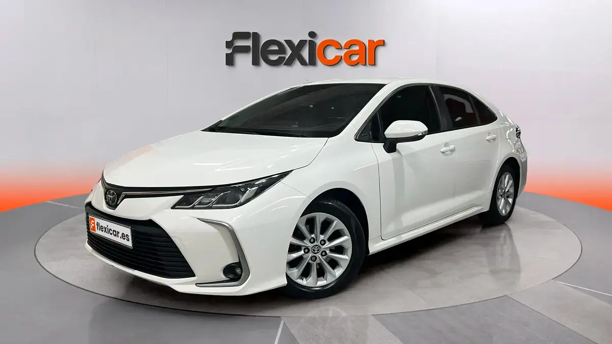Usado Toyota Corolla Active 125 CV (91 kW) 2022 Blanco Berlina