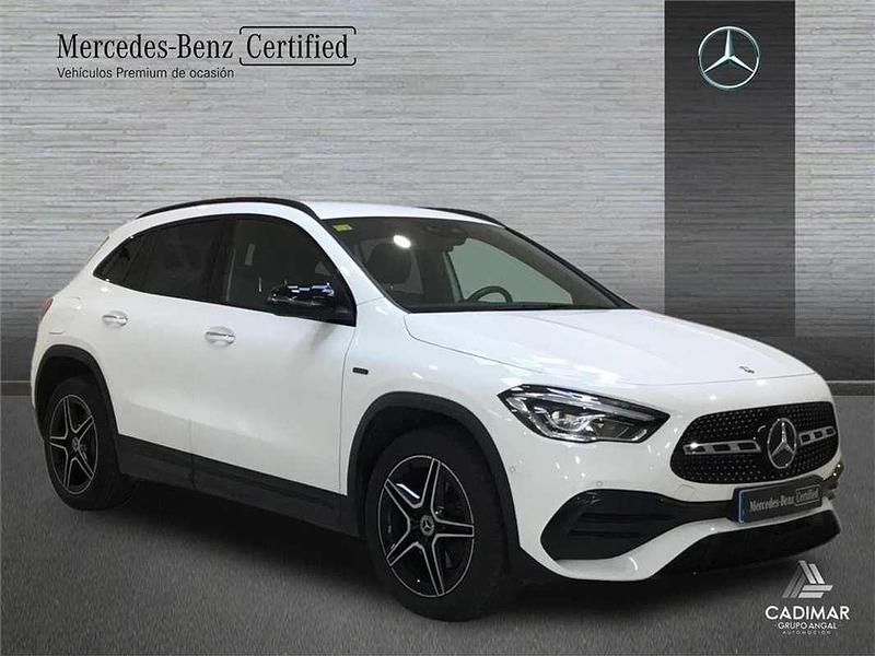 Usado Mercedes GLA250 AMG line 218 CV (160 kW) 2020 Blanco SUV