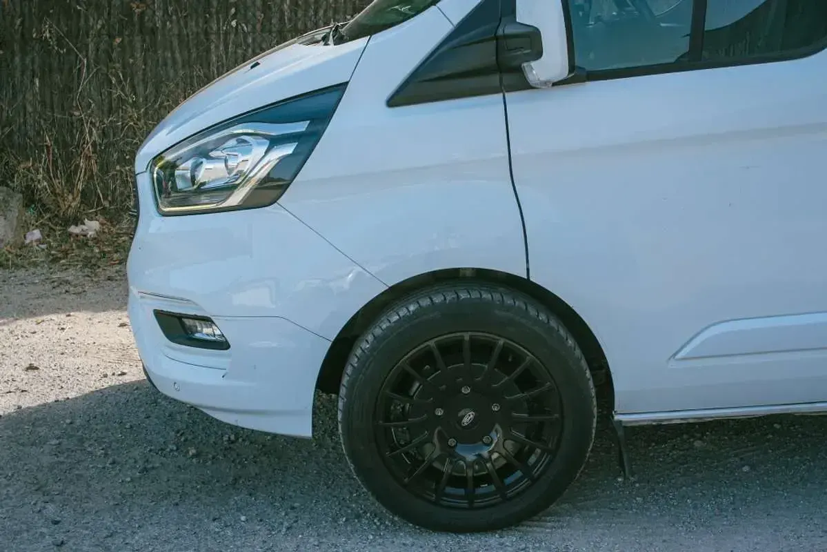 Usado Ford Transit Custom Limited 131 CV (96 kW) 2019 Blanco Van