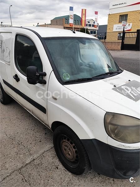 Blanco Usado 2011 Fiat Doblò Monovolumen | 2980 € (Super precio) - Imagen 1/4