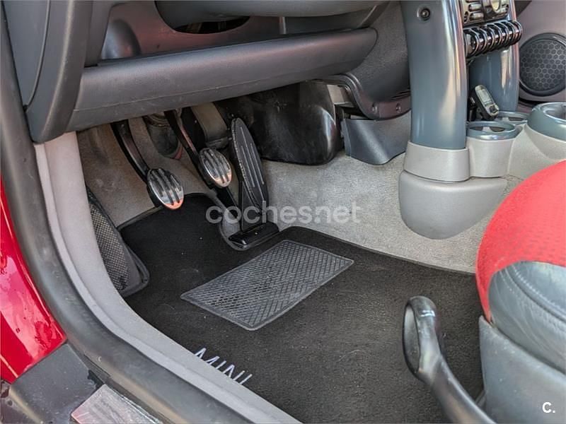 Usado Mini Cooper 115 CV (84 kW) 2002 Rojo Utilitario