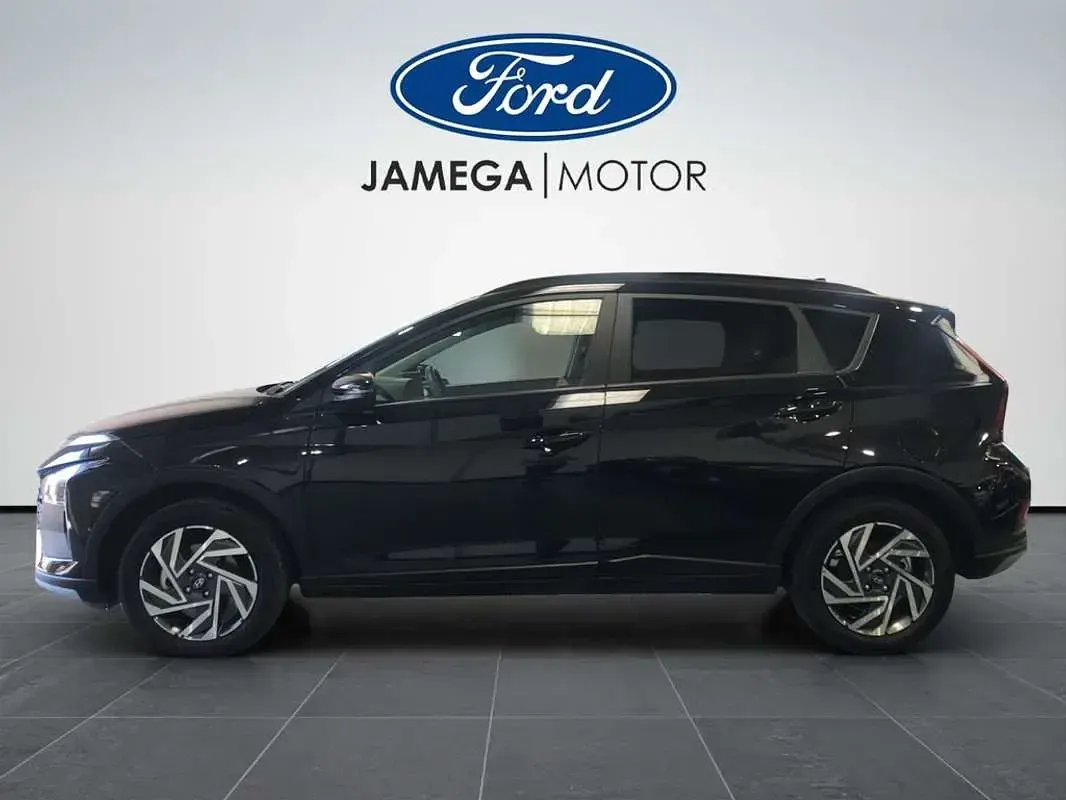 Usado Hyundai Bayon 99 CV (72 kW) 2024 Negro SUV