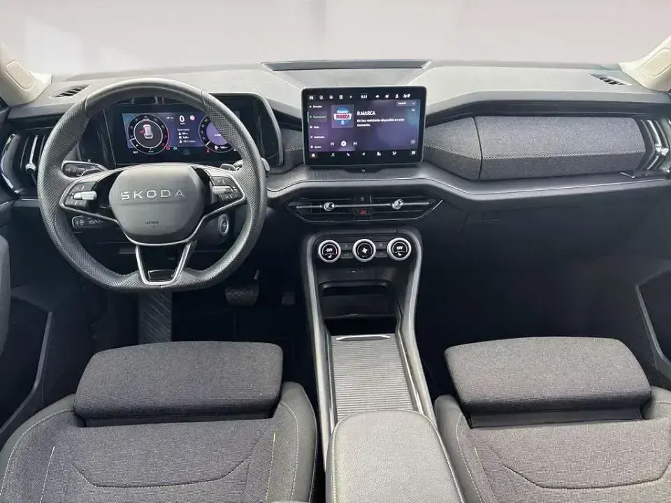 Usado Skoda Kodiaq Selection 150 CV (110 kW) 2025 Blanco SUV