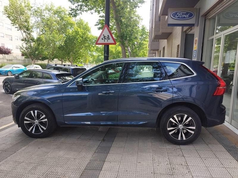 Usado Volvo XC60 Momentum 197 CV (144 kW) 2021 Azul SUV