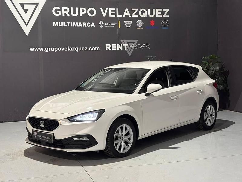 Usado Seat Leon Style 115 CV (84 kW) 2022 Blanco Berlina