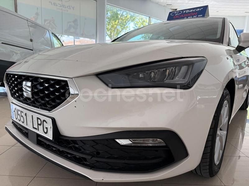 Usado Seat Leon Style 115 CV (84 kW) 2021 Blanco Berlina