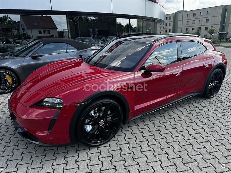 Eléctrico Usado 2022 Porsche Taycan Turbo Cross Turismo Berlina | 92.500 € - Imagen 1/4