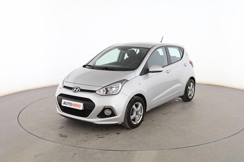 Usado Hyundai i10 Style 87 CV (63 kW) 2014 Gris Utilitario