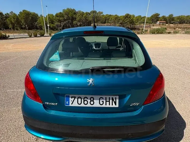 Usado Peugeot 207 90 CV (66 kW) 2008 Azul Berlina