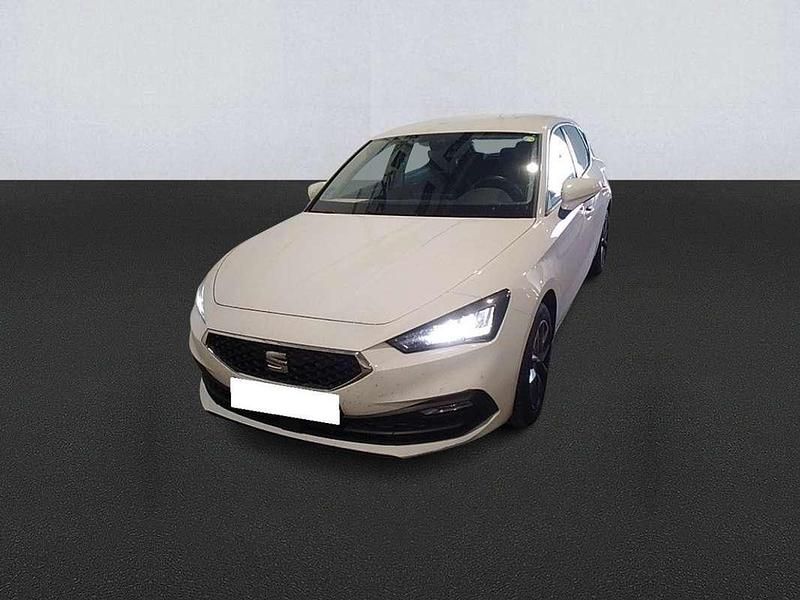 Usado Seat Leon Reference 116 CV (85 kW) 2022 Blanco Utilitario