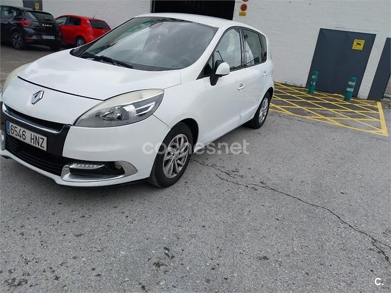 Usado Renault Scénic III Dynamique 130 CV (95 kW) 2013 Blanco Monovolumen