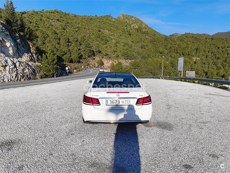 Usado Mercedes E220 170 CV (125 kW) 2014 Blanco Coupe