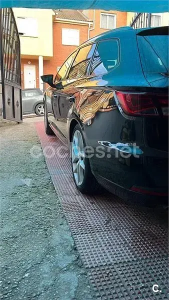Usado Seat Leon ST FR 180 CV (132 kW) 2014 Negro Familiar