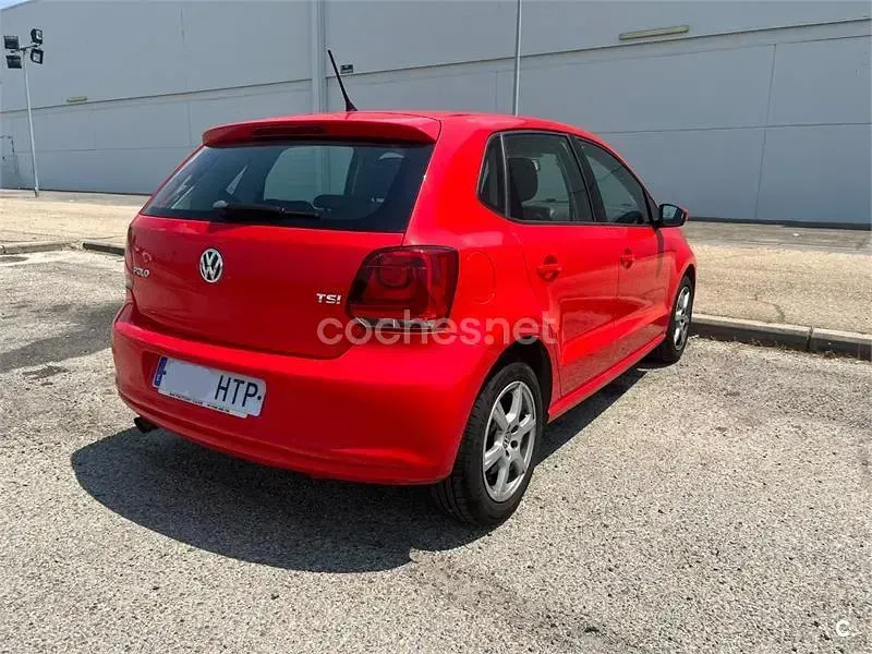 Usado VW Polo Advance 90 CV (66 kW) 2013 Rojo Utilitario