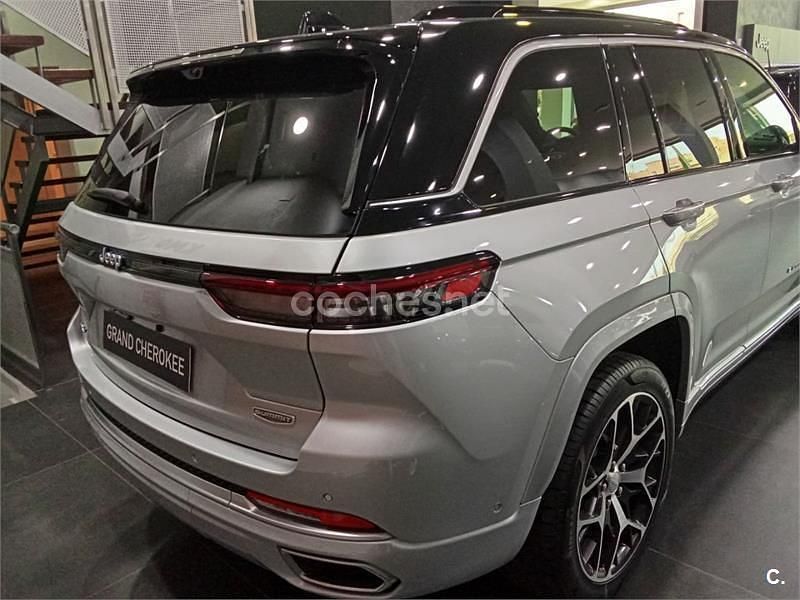 Nuevo Jeep Grand Cherokee Summit 381 CV (280 kW) 2025 Gris / plata SUV