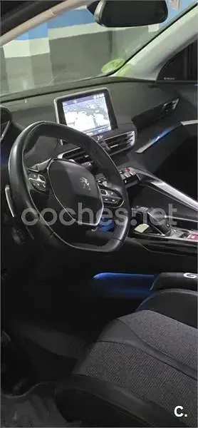 Usado Peugeot 5008 Allure 165 CV (121 kW) 2017 Negro Monovolumen