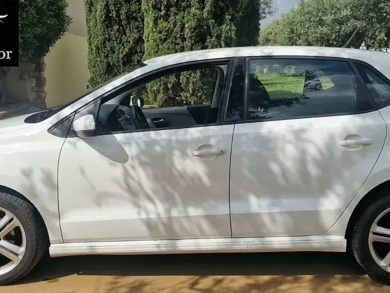 Usado VW Polo Sport 105 CV (77 kW) 2014 Blanco Berlina