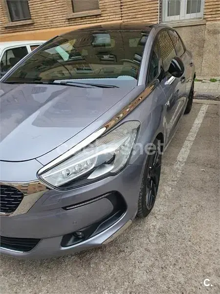 Usado DS Automobiles DS5 Performance 150 CV (110 kW) 2018 Gris / plata Utilitario