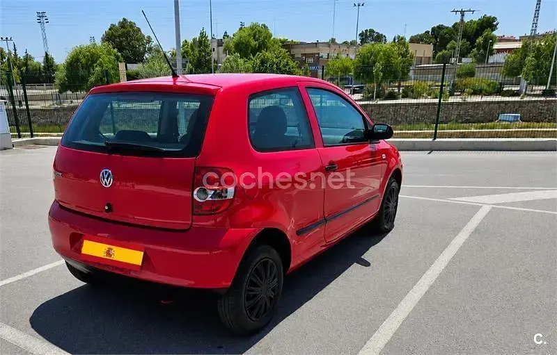 Usado VW Fox 55 CV (40 kW) 2008 Rojo Utilitario