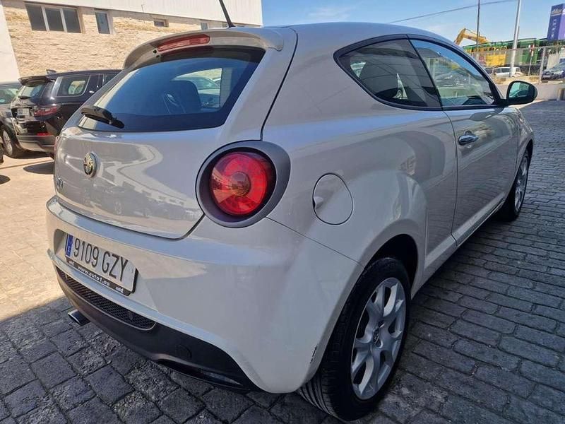 Usado Alfa Romeo MiTo Progression 95 CV (69 kW) 2010 Blanco Utilitario