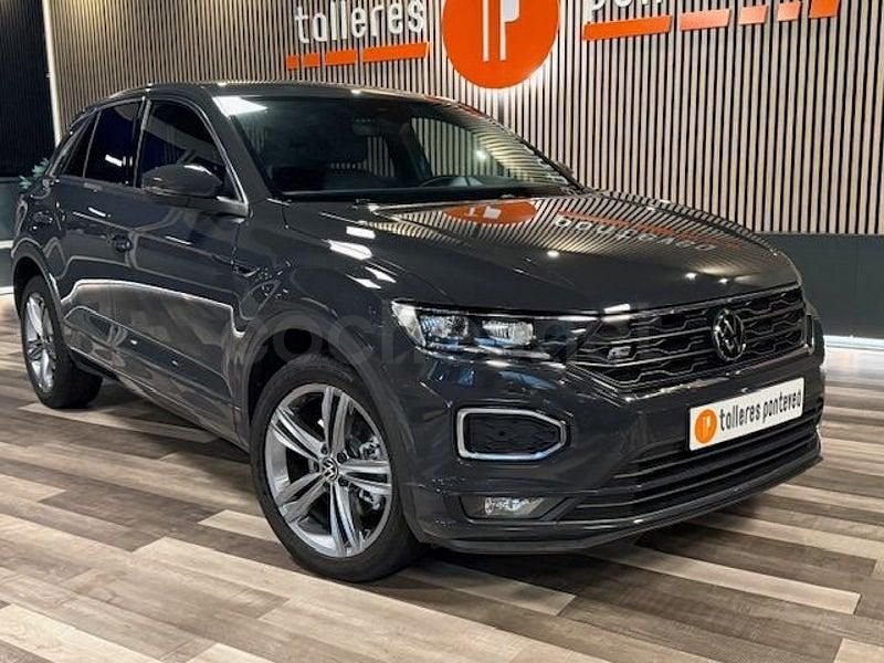 Usado VW T-Roc R-line 150 CV (110 kW) 2022 Gris / plata SUV