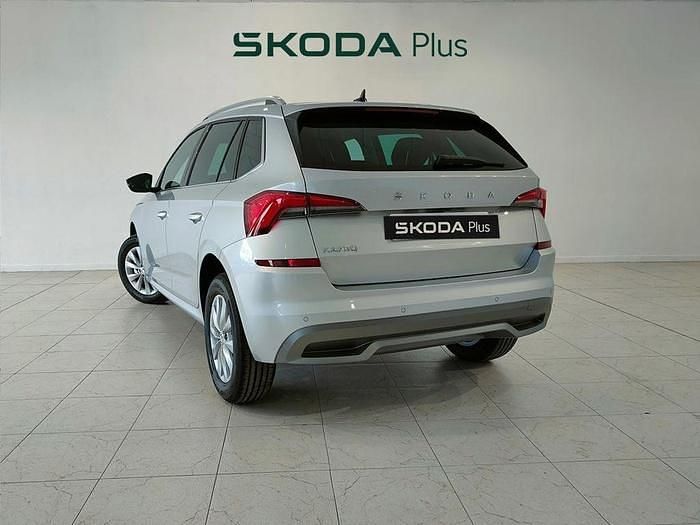 Gris plata Usado 2024 Skoda Kamiq Selection SUV | 22.990 € (Un poco caro) - Imagen 1/4