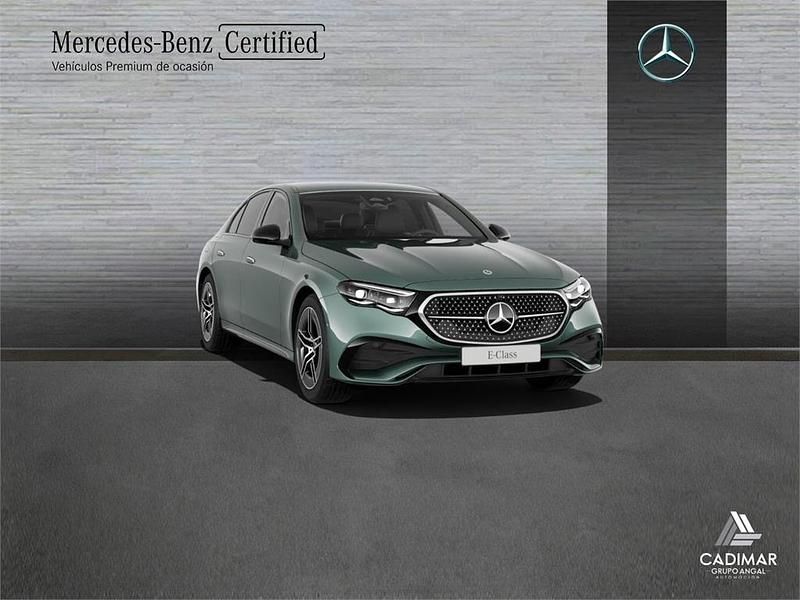 Nuevo Mercedes E220 197 CV (144 kW) 2025 Verde Berlina