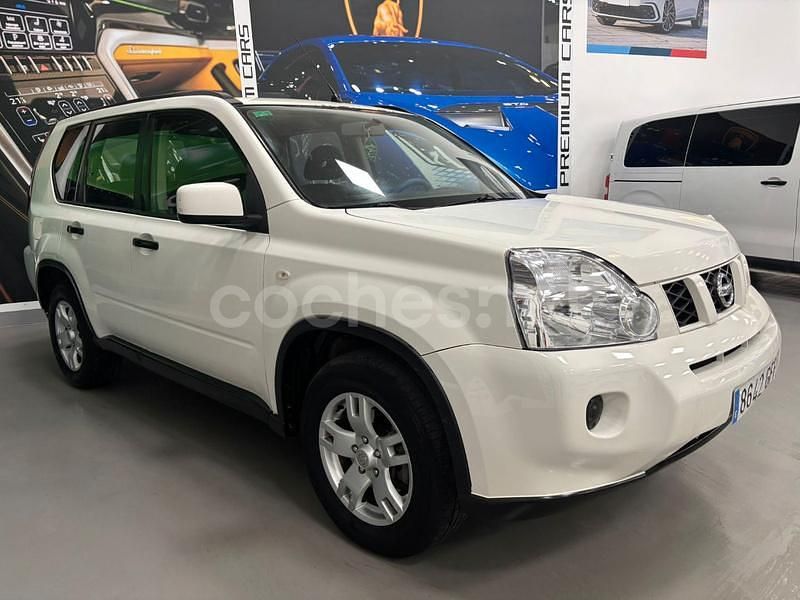 Blanco Usado 2009 Nissan X-Trail SE SUV | 4999 € - Imagen 1/4