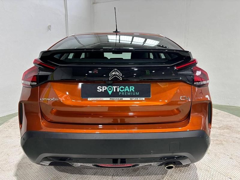 Usado Citroën C4 Feel 110 CV (80 kW) 2022 Naranja Berlina