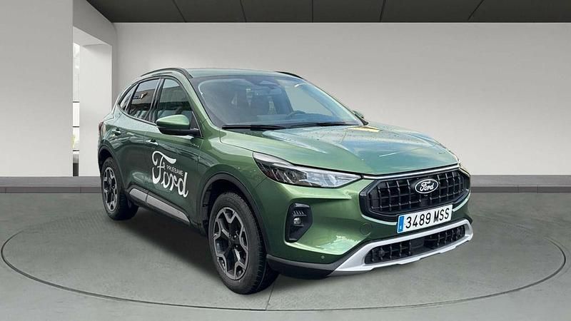 Usado Ford Kuga Active 243 CV (178 kW) 2024 Verde SUV