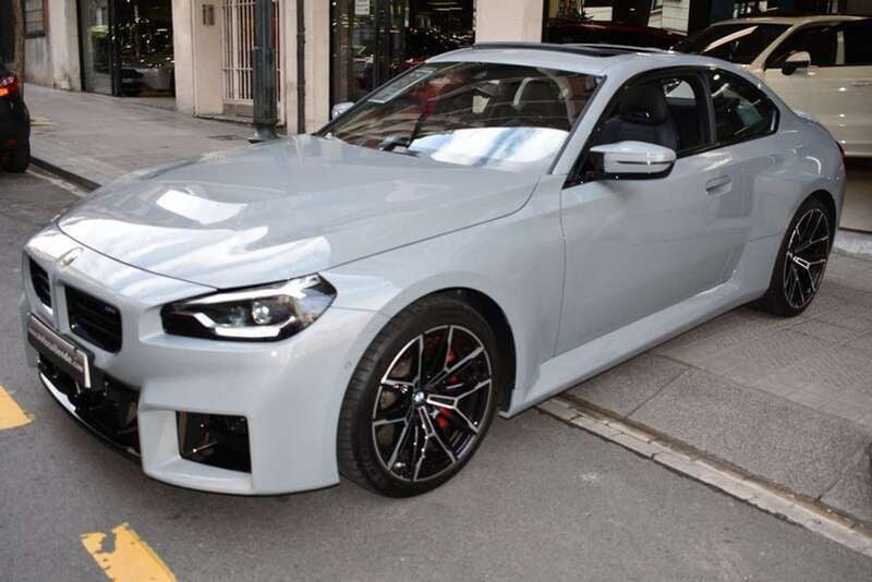 Gris Usado 2024 BMW M2 Comfort Edition Coupe | 81.998 € (Un poco caro) - Imagen 1/4