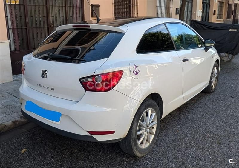 Blanco Usado 2014 Seat Ibiza SC Reference Utilitario | 6250 € (Precio justo) - Imagen 1/4