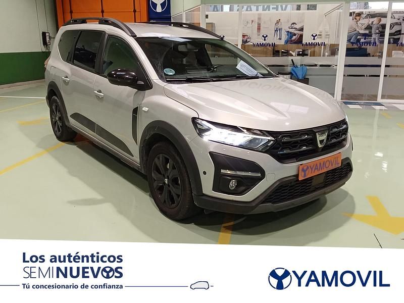 Usado Dacia Jogger Extreme 110 CV (80 kW) 2022 Gris / plata Monovolumen