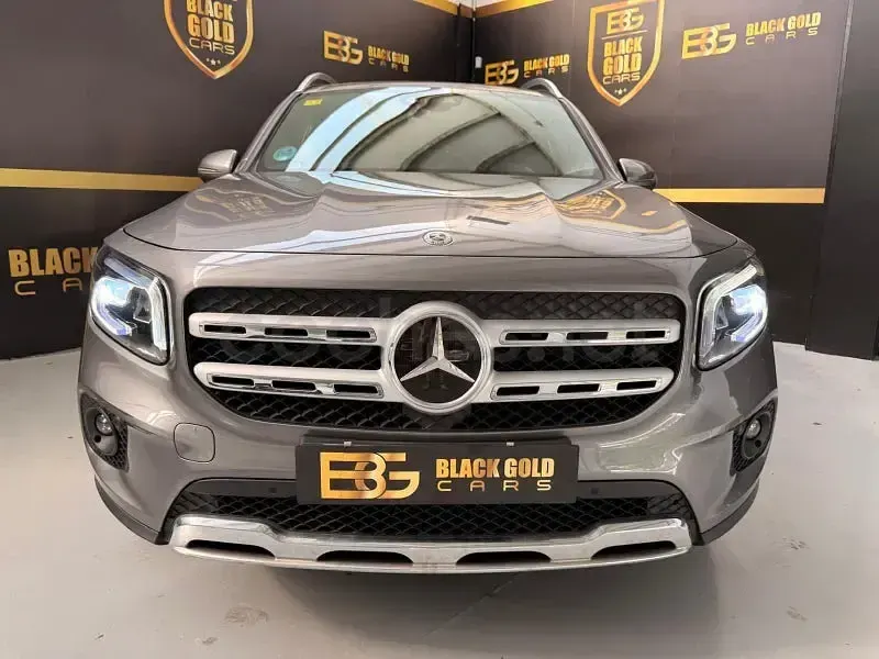 Usado Mercedes GLB200 150 CV (110 kW) 2020 Gris SUV