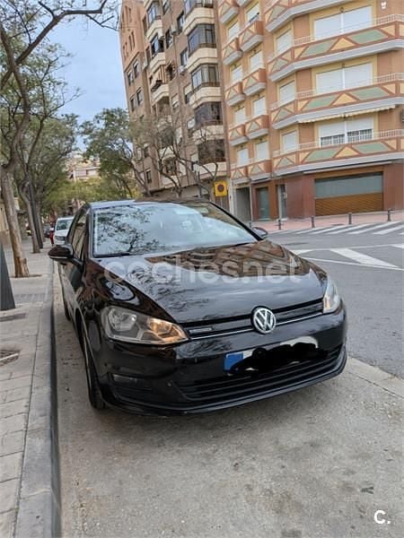 Usado VW Golf VII 110 CV (80 kW) 2014 Negro Berlina