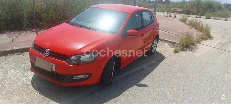 Usado VW Polo Advance 90 CV (66 kW) 2012 Rojo Utilitario