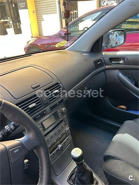 Gris / plata Usado 2008 Toyota Avensis Executive Berlina | 6000 € (Precio justo) - Imagen 1/4