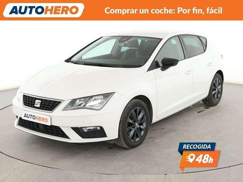 Usado Seat Leon Style 131 CV (96 kW) 2019 Blanco Berlina