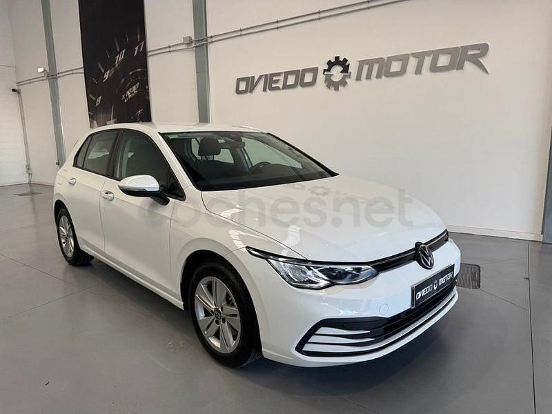 Usado VW Golf VIII Life 115 CV (84 kW) 2021 Blanco Berlina