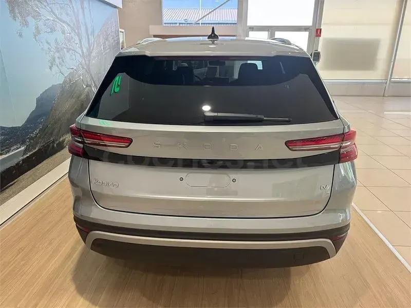 Nuevo Skoda Kodiaq 204 CV (150 kW) 2026 Gris / plata SUV