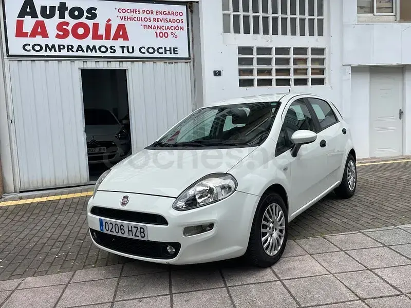Käytetty Fiat Punto Pop 75 HP (55 kW) 2014 Valkoinen Viistoperä