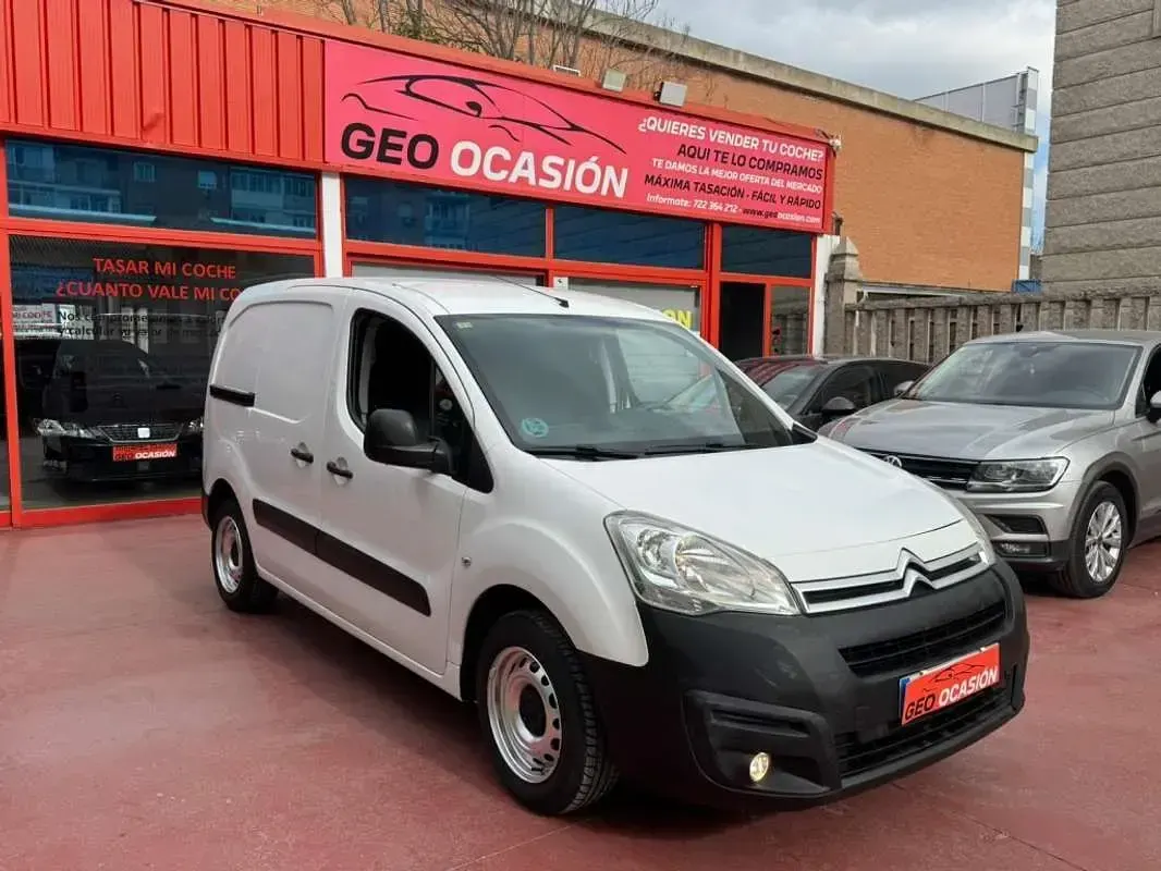 Usado Citroën Berlingo 75 CV (55 kW) 2018 Blanco Monovolumen